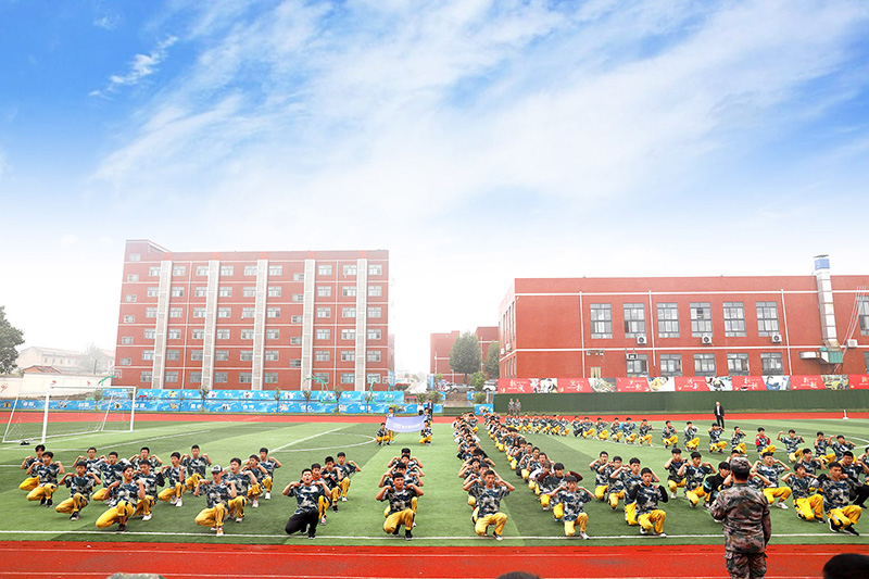 西安万通汽车学校专业学费是多少?学汽修学费多少，学汽修需要多久？