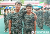 万通新秀：一起来西安万通学汽修的好兄弟