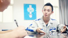 褪去一身戎装   还做英雄好汉