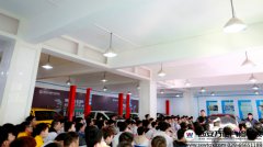 企业技术进入校园   丰富学子第二课堂