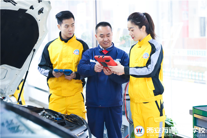 西安万通汽车新能源专业为什么如此火爆
