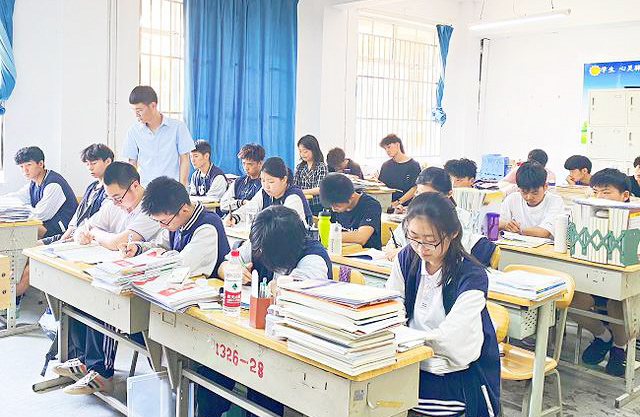 初中毕业学什么专业前景好？学历制专业推荐，就业市场前景分析