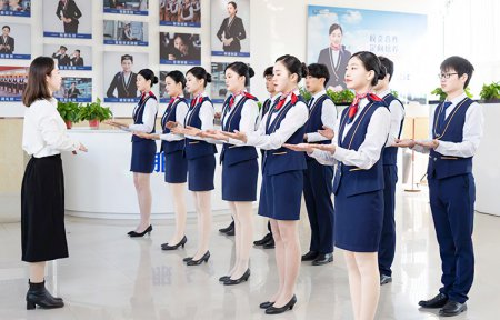 高中毕业找工作干点什么合适，高中退学能干嘛？高中生职业规划